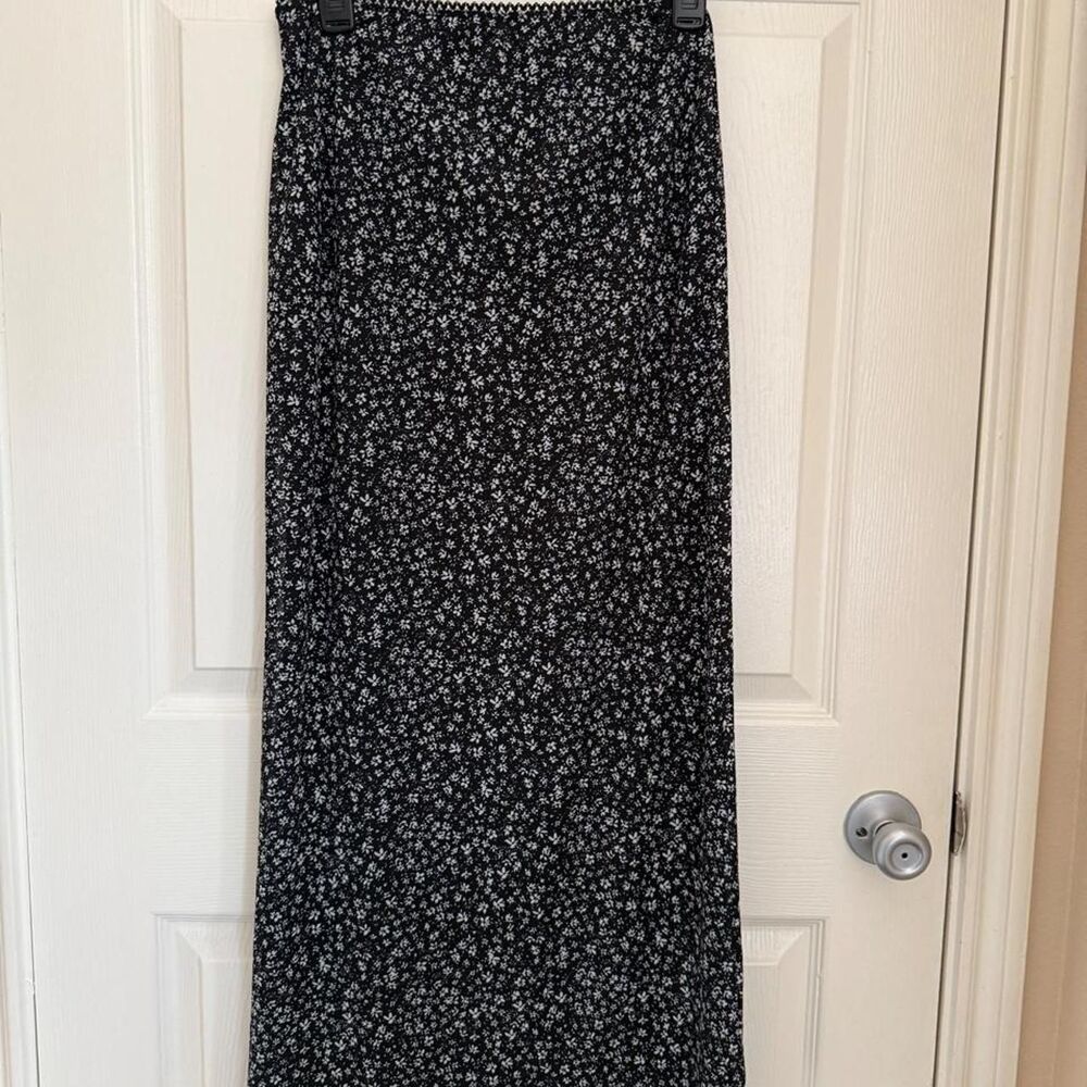 Unbranded Women's Black and Navy Skirt